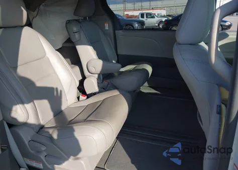 2015 Toyota Sienna Xle 8 Passenger из США, поврежденный, VIN 5TDYK3DC3FS677519